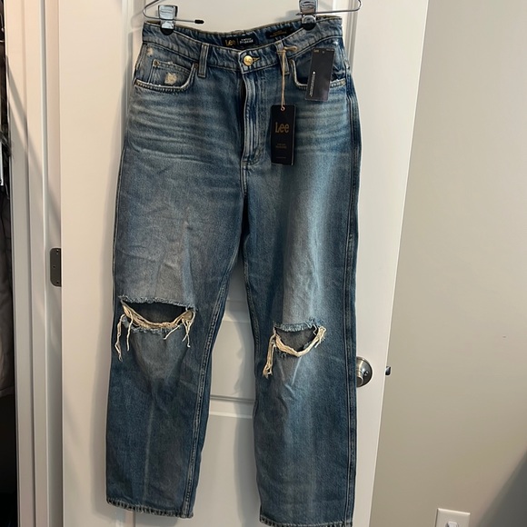 Lee Vintage Modern Distressed Jeans - Picture 1 of 7